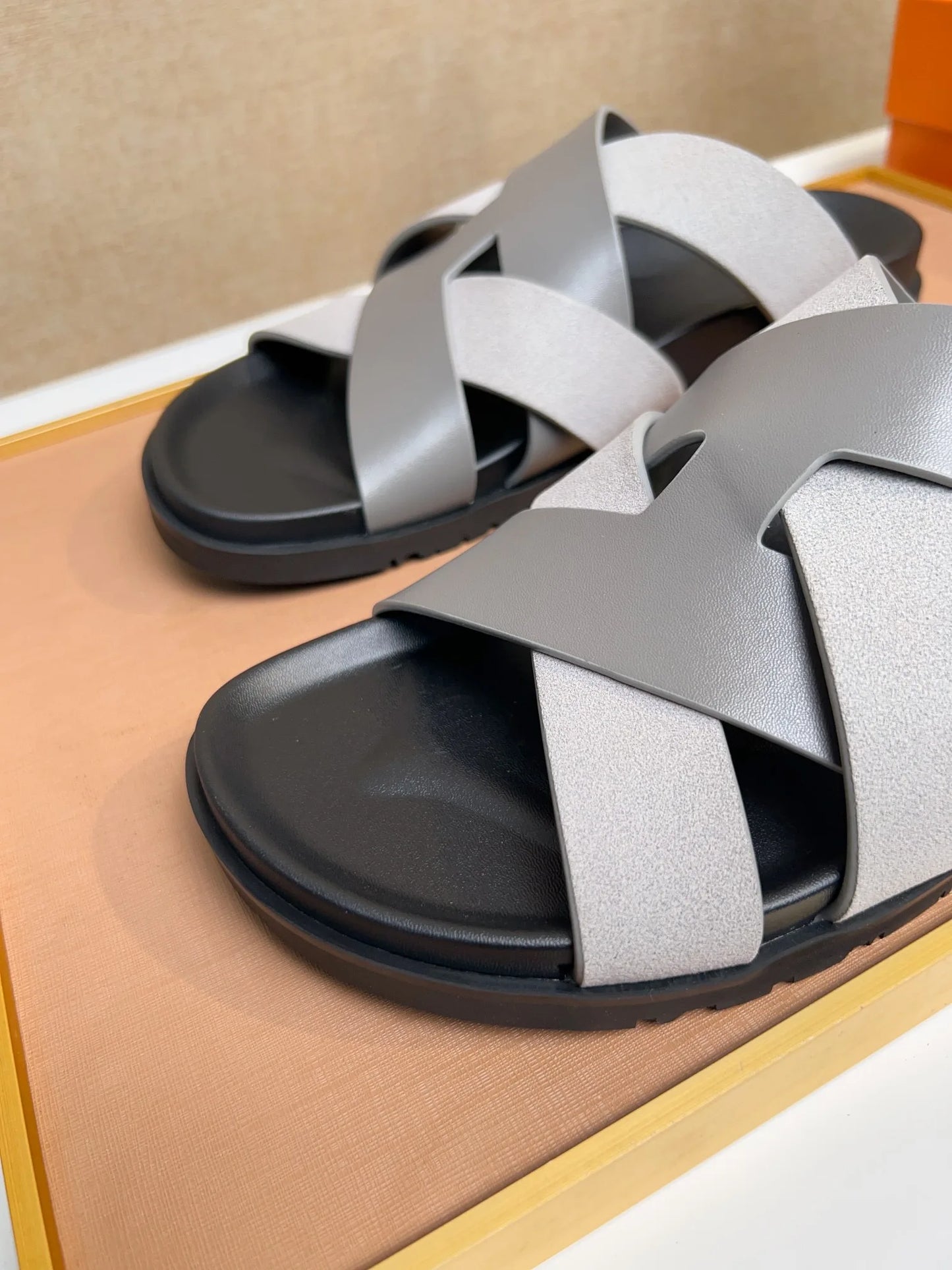 New Arrival 2025 High Quality Genuine Leather Unisex Slip On Shoes