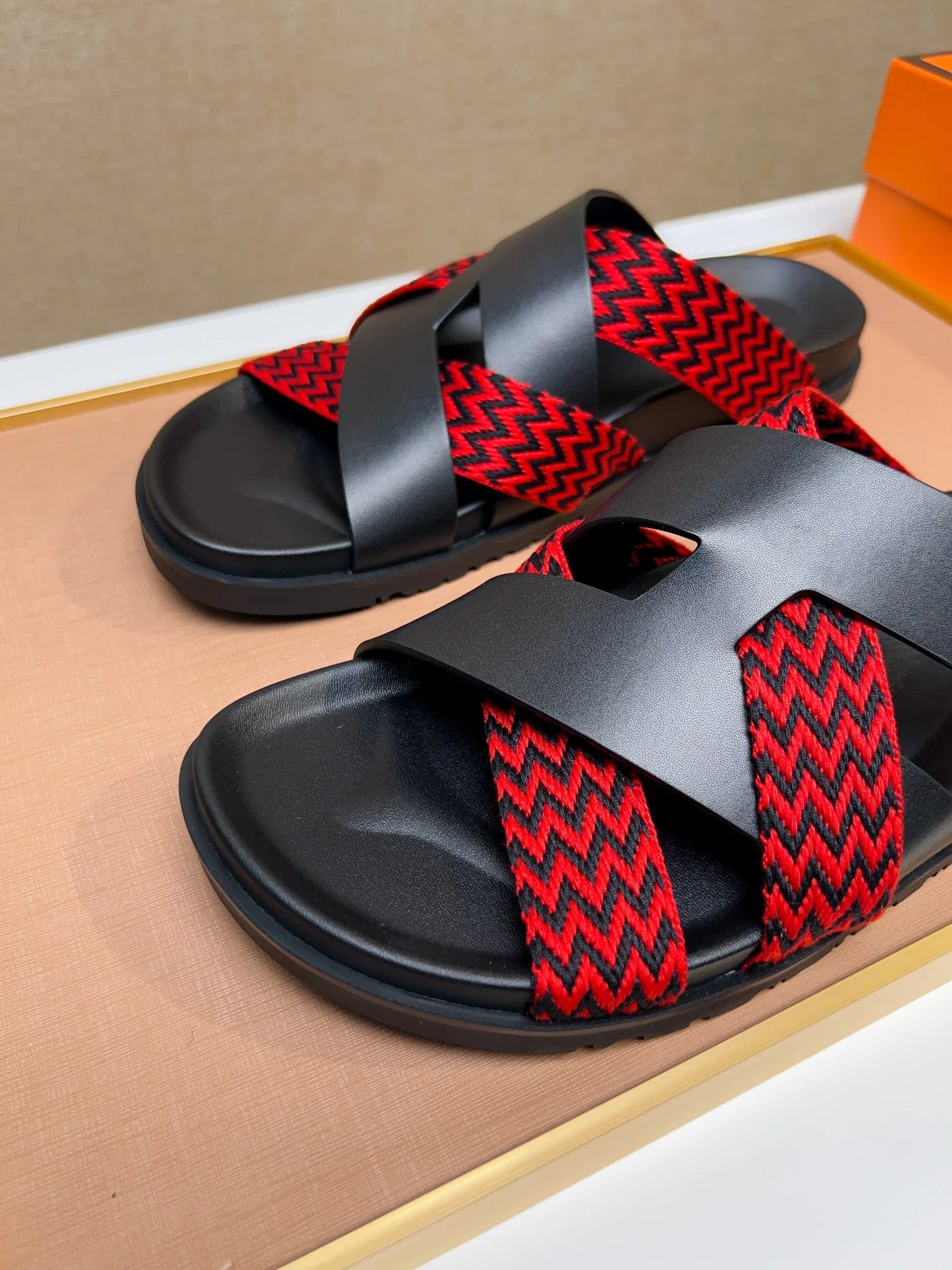 New Arrival 2025 High Quality Genuine Leather Unisex Slip On Shoes