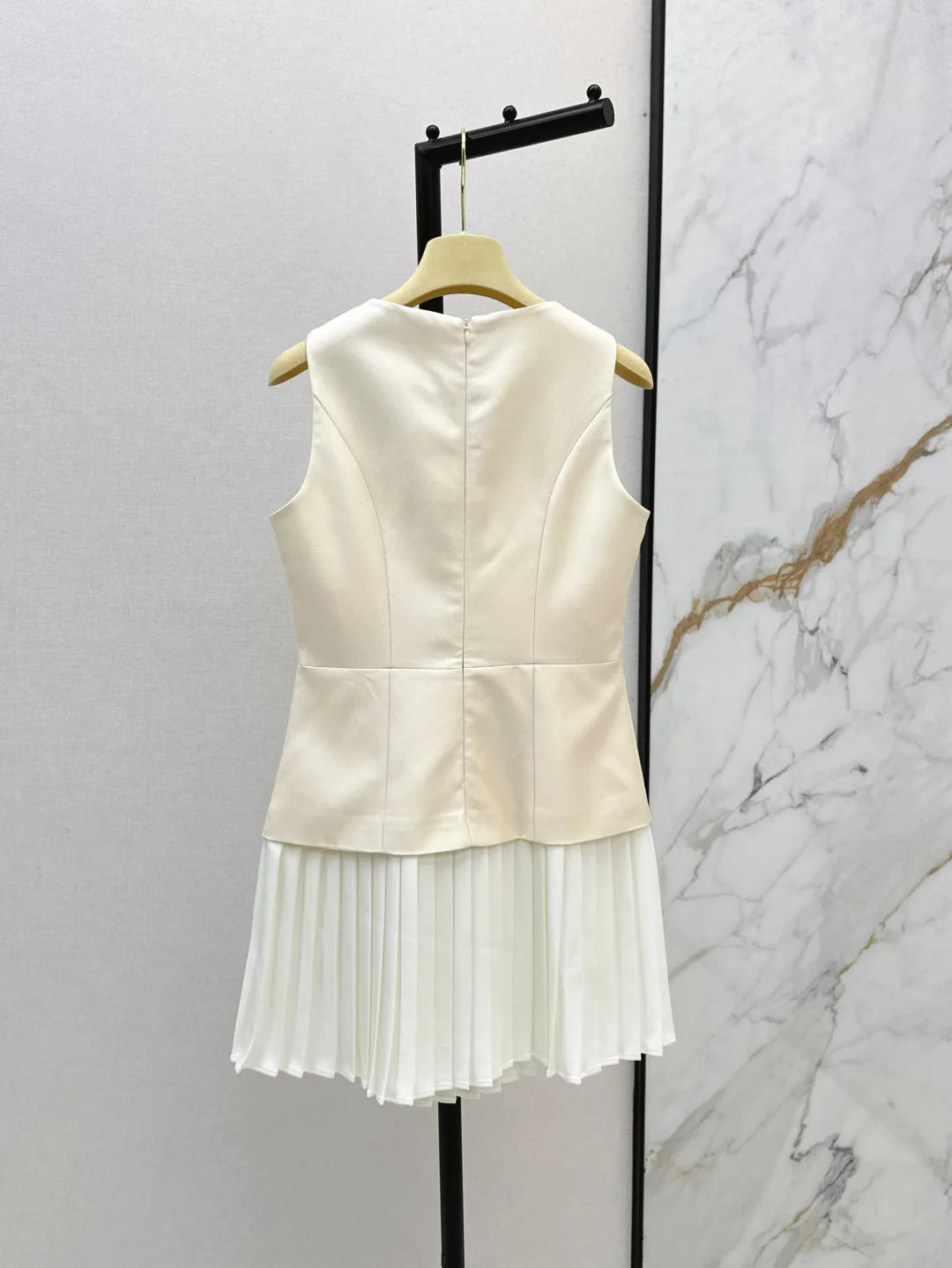 Women's French-style Waist-Belted Bow-Tie Contrasting Sleeveless Dress